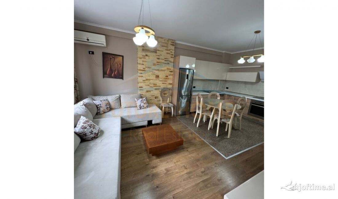 Shtepi me qera Apartament ne Tirane, 2+1, Mobilimi E mobiluar, Pagesa 500  Euro.