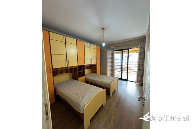 Shtepi me qera Apartament ne Tirane, 2+1, Mobilimi E mobiluar, Pagesa 500  Euro.