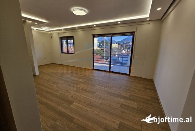 Appartamento in vendita a Tirana 2+1, Vuoto