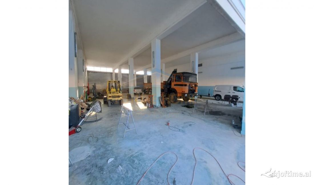 Qira, Ambient Komercial, Rruga Nacionale Vore-Fushkruje 7,500 Euro