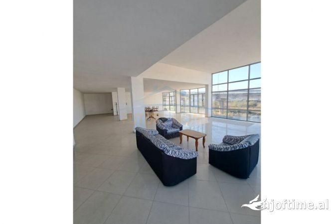 Qira, Ambient Komercial, Rruga Nacionale Vore-Fushkruje 7,500 Euro