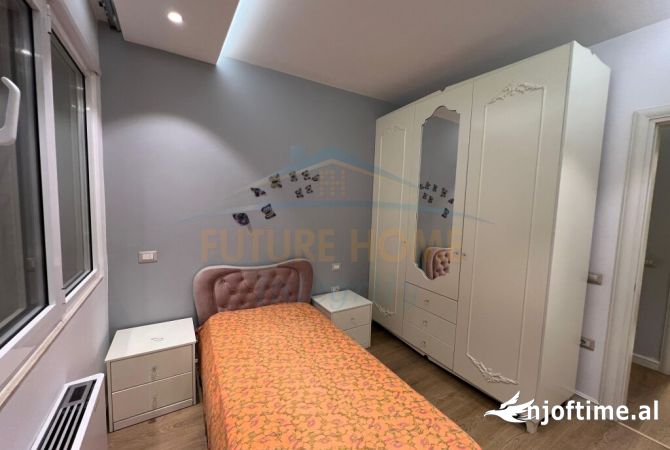 Appartamento in vendita a Tirana 2+1, Arredato