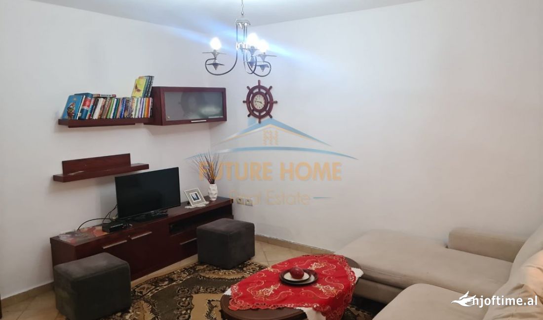 Shtepi me qera Apartament ne Tirane, 2+1, Mobilimi E mobiluar, Pagesa 500  Euro.