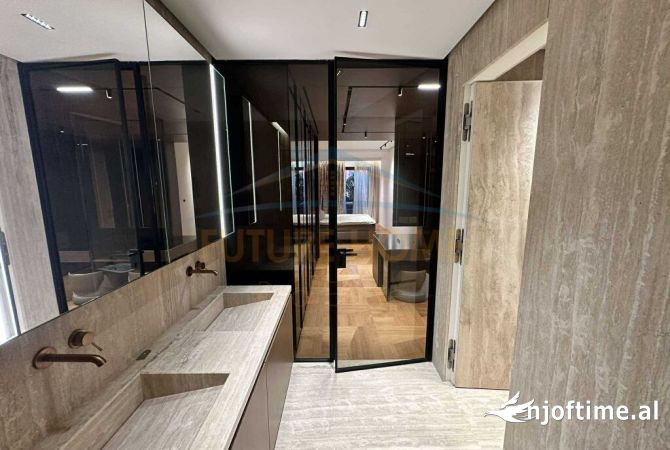 Shtepi ne shitje Apartament ne Tirane, 2+1, Mobilimi E mobiluar, Pagesa 1,294,000  Euro.