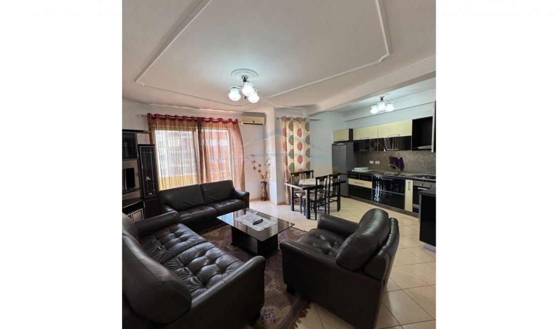 Shtepi me qera Apartament ne Tirane, 2+1, Mobilimi E mobiluar, Pagesa 500  Euro.