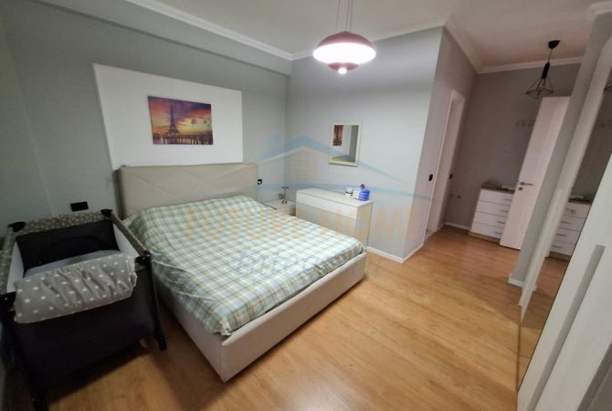Shtepi me qera Apartament ne Tirane, 2+1, Mobilimi E mobiluar, Pagesa 800  Euro.