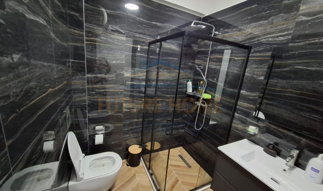 Shtepi me qera Apartament ne Tirane, 2+1, Mobilimi E mobiluar, Pagesa 800  Euro.