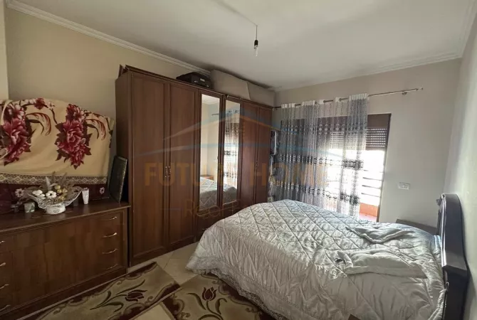 Shitet, Apartament 2+1+2, Misto Mame,Tirane. 115,000 €