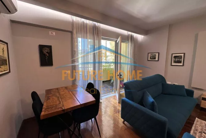 Shtepi ne shitje Apartament ne Tirane, 2+1, Mobilimi E mobiluar, Pagesa 185,000  Euro.