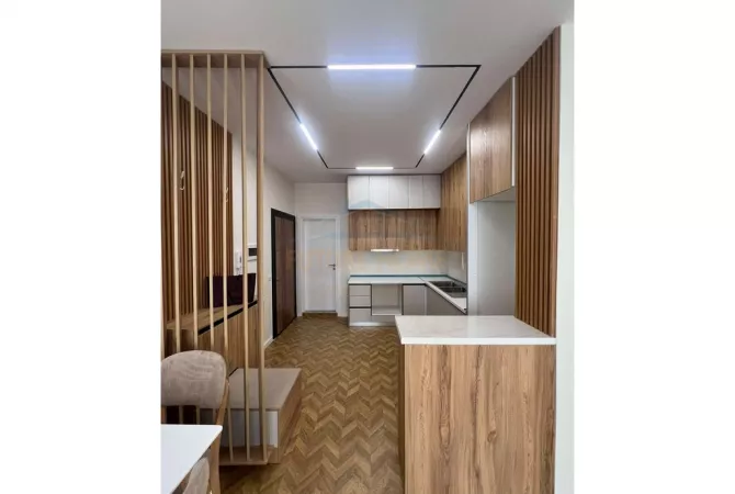 Shtepi ne shitje Apartament ne Tirane, 2+1, Mobilimi Pjeserisht e mobiluar, Pagesa 125,000  Euro.