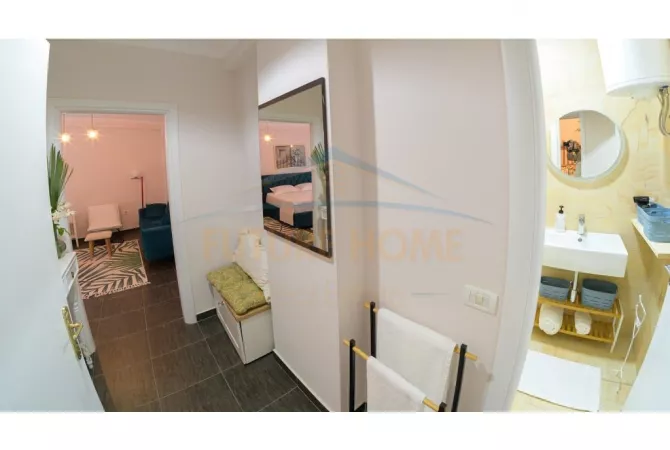 Shtepi ne shitje Apartament ne Tirane, 2+1, Mobilimi E mobiluar, Pagesa 250,000  Euro.