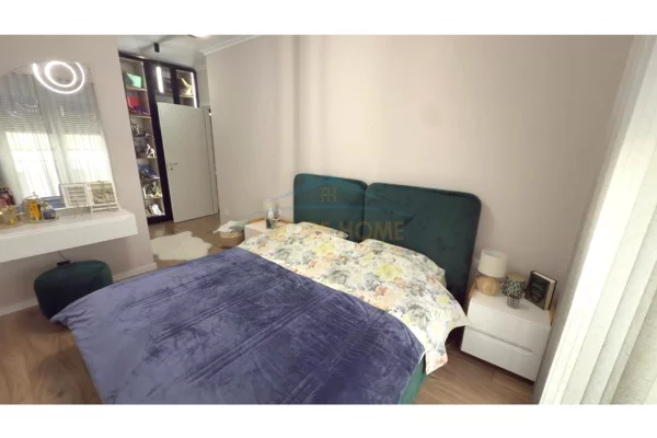 Shtepi ne shitje Apartament ne Tirane, 2+1, Mobilimi E mobiluar, Pagesa 265,000  Euro.