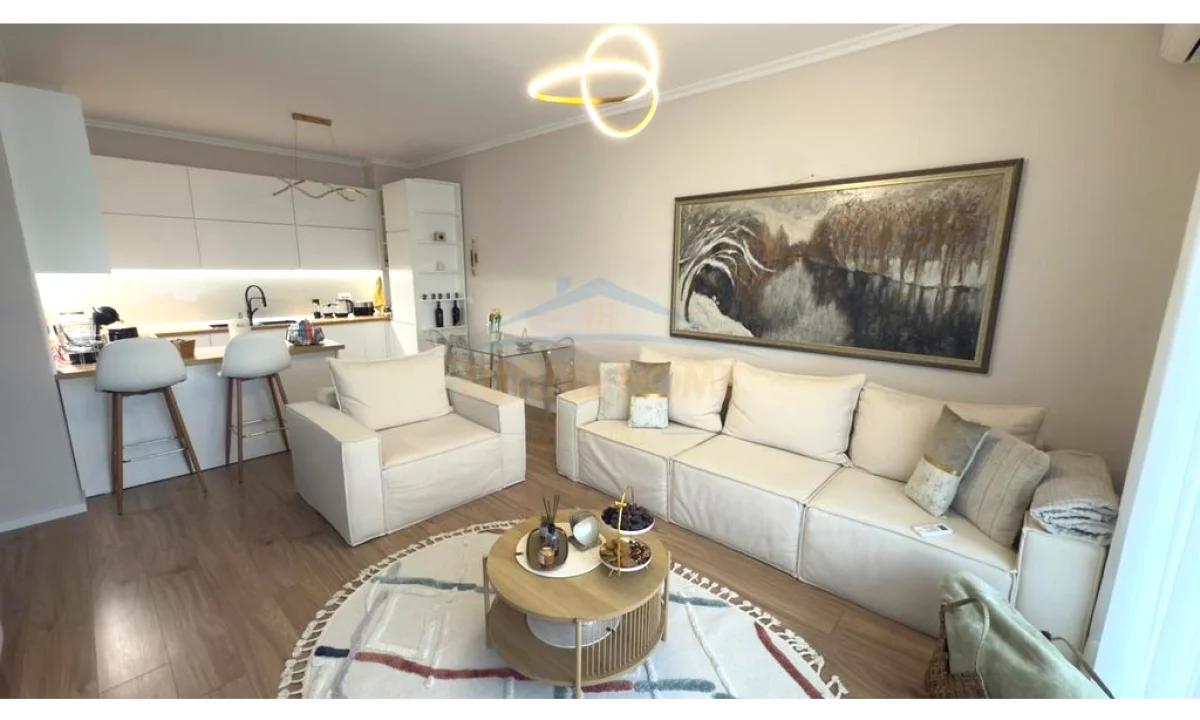 Shtepi ne shitje Apartament ne Tirane, 2+1, Mobilimi E mobiluar, Pagesa 265,000  Euro.