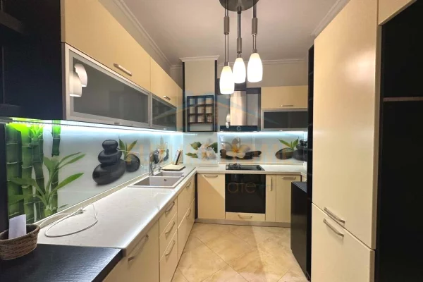 Shtepi me qera 2+1 ne Tirane - 500 Euro