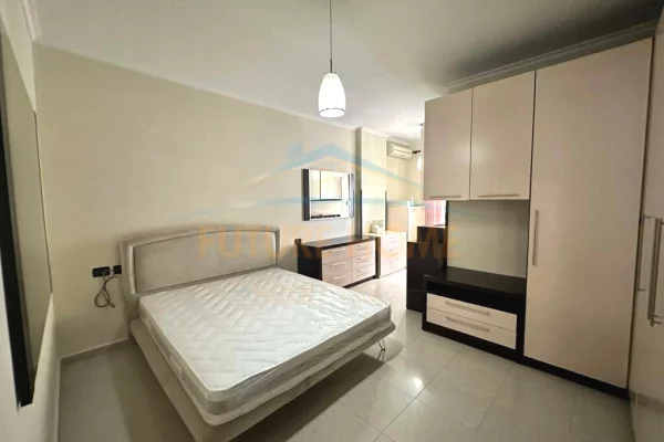 Shtepi me qera Apartament ne Tirane, 2+1, Mobilimi E mobiluar, Pagesa 500  Euro.
