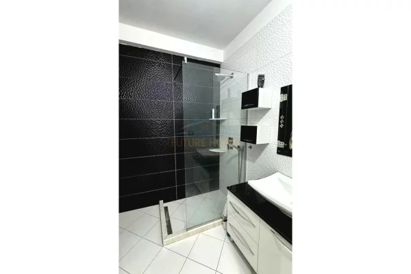 Shtepi me qera Apartament ne Tirane, 2+1, Mobilimi E mobiluar, Pagesa 450  Euro.