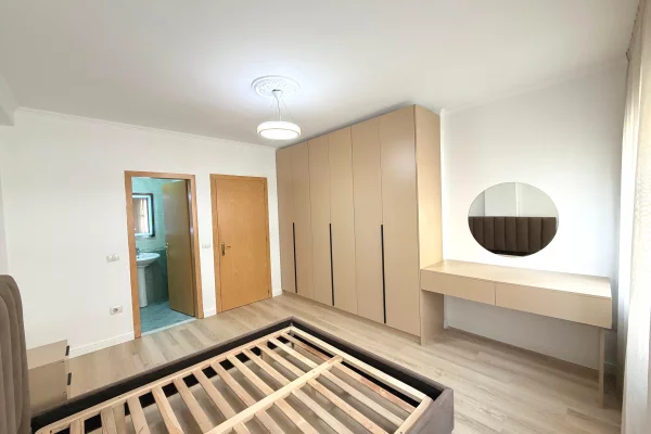 Appartamento in vendita a Tirana 2+1, Arredato