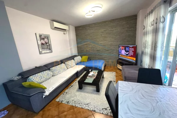 Appartamento in vendita a Tirana 3+1, Arredato