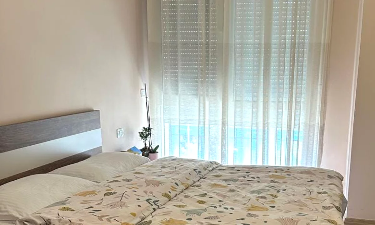Shtepi me qera Apartament ne Tirane, 1+1, Mobilimi E mobiluar, Pagesa 600  Euro.
