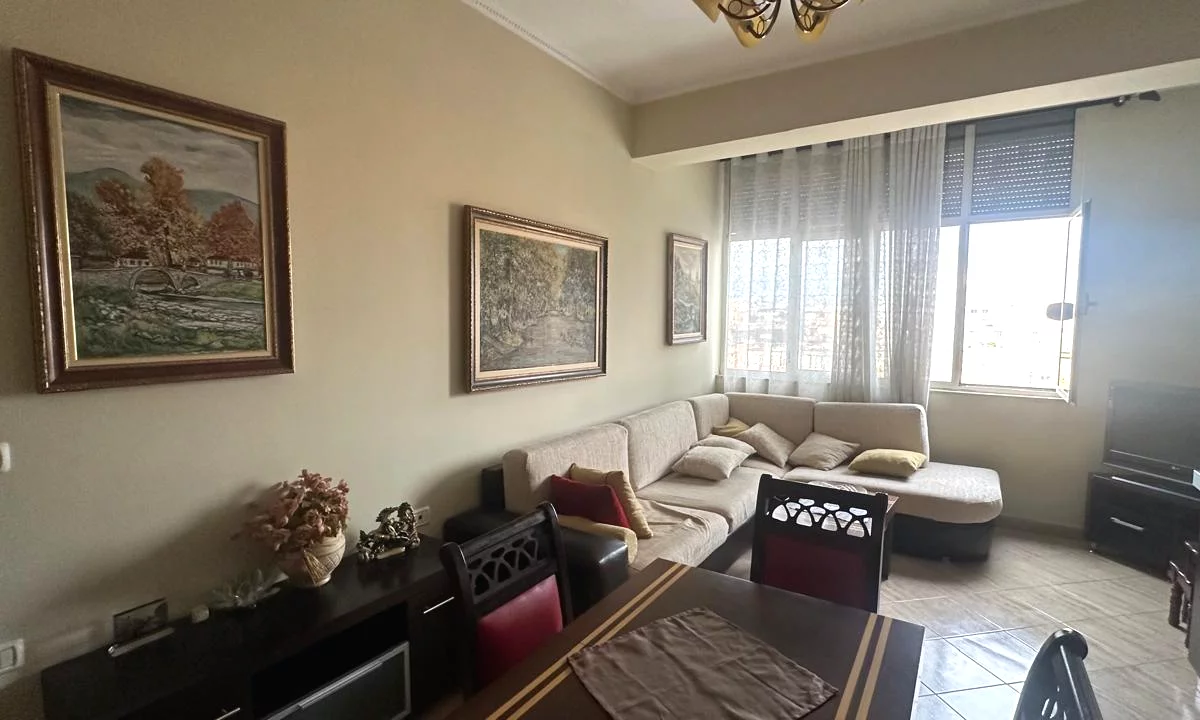 Shtepi me qera Apartament ne Tirane, 2+1, Mobilimi E mobiluar, Pagesa 56,000  Leke.