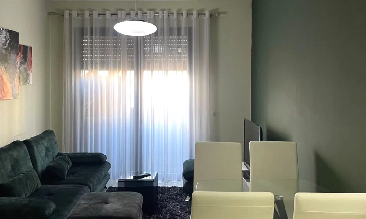 Shtepi me qera Apartament ne Tirane, 1+1, Mobilimi E mobiluar, Pagesa 60,000  Leke.