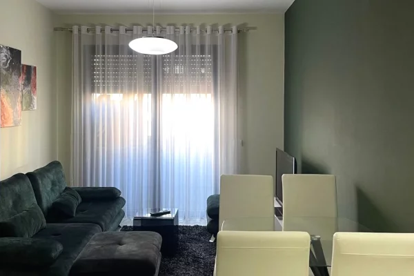🏡 Jepet me qira Apartament 1+1 – Stadiumi “Dinamo”