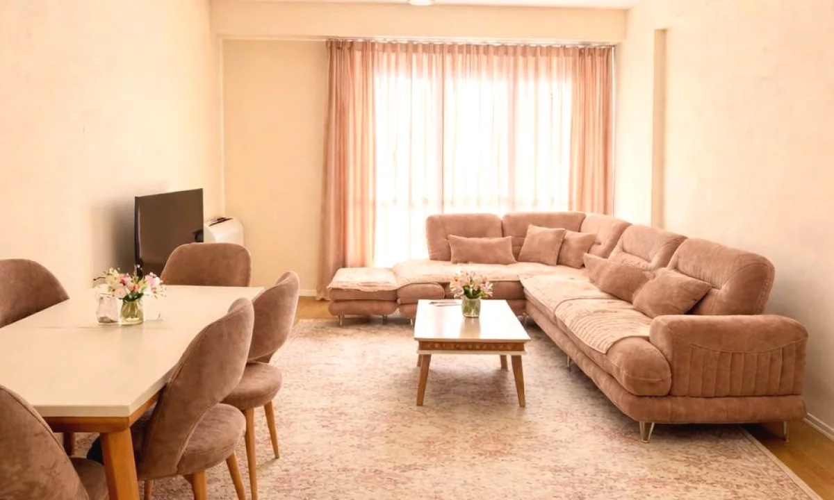 Shtepi me qera Apartament ne Tirane, 1+1, Mobilimi E mobiluar, Pagesa 450  Euro.