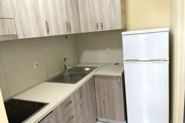 Shtepi me qera 1+1 ne Tirane - 40,000 Leke