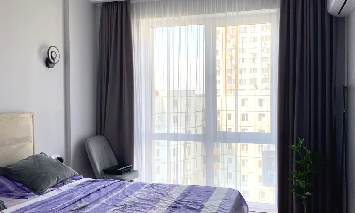 Perballe Radisson/Liqeni i Thate, jepet me qera apartament 2+1!
