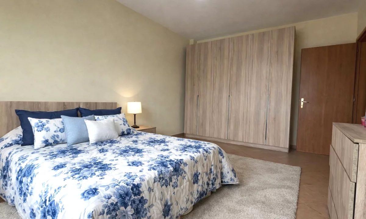 Shtepi ne shitje Apartament ne Tirane, 2+1, Mobilimi E mobiluar, Pagesa 200,000  Euro.