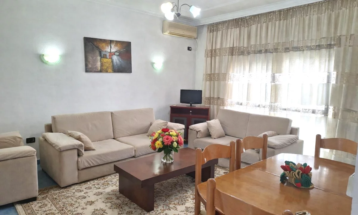 Shtepi me qera Apartament ne Tirane, 2+1, Mobilimi E mobiluar, Pagesa 45,000  Leke.