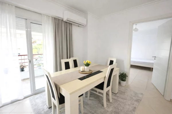 Shtepi me qera 2+1 ne Tirane - 520 Euro