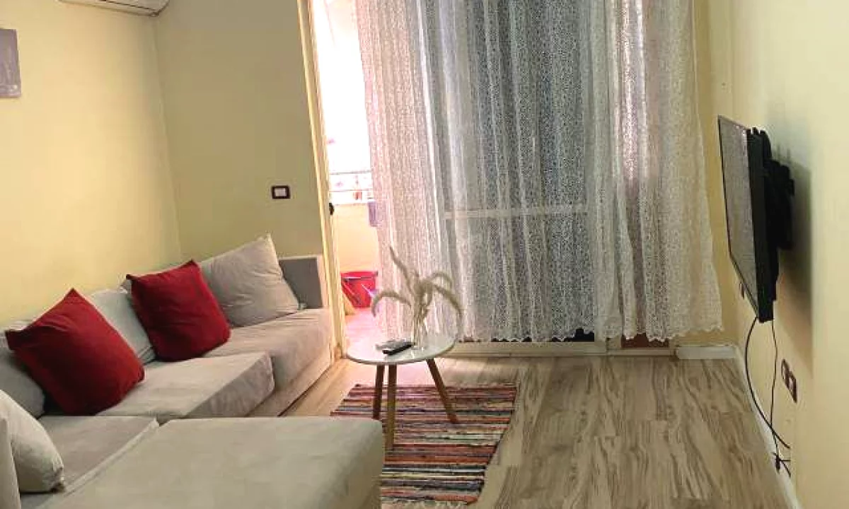 Shtepi me qera Apartament ne Tirane, 1+1, Mobilimi E mobiluar, Pagesa 45,000  Leke.