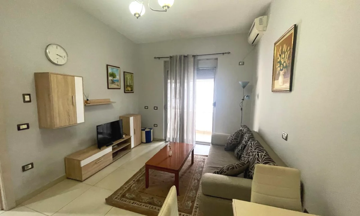 Shtepi me qera Apartament ne Tirane, 2+1, Mobilimi E mobiluar, Pagesa 52,000  Leke.