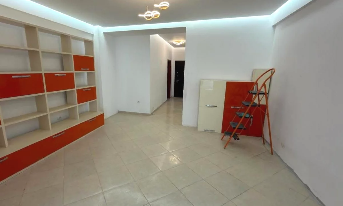 jepet zyre me qera tek komuna e parisit