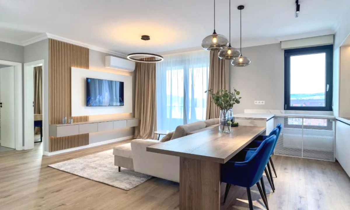 Shtepi me qera Apartament ne Tirane, 3+1, Mobilimi E mobiluar, Pagesa 1,400  Euro.