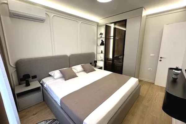 Shtepi me qera 2+1 ne Tirane - 800 Euro