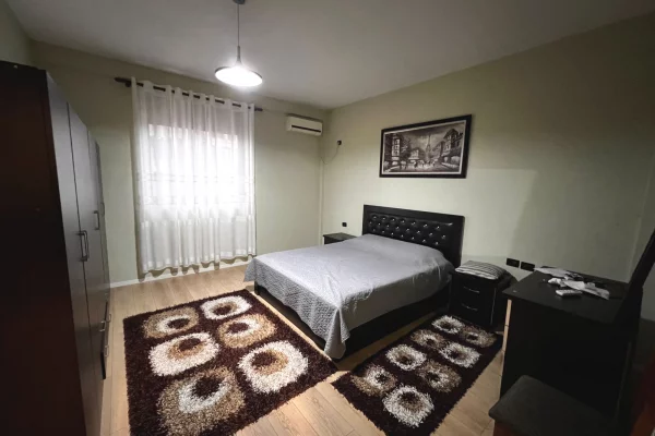 Shtepi me qera 1+1 ne Tirane - 50,000 Leke