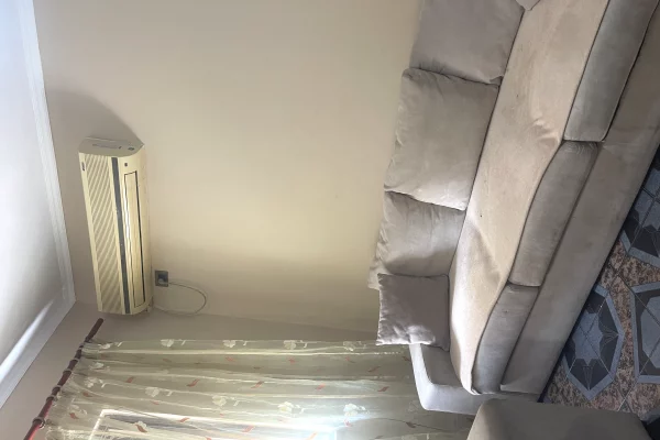 Shtepi me qera Shtepi Private ne Tirane, 1+1, Mobilimi E mobiluar, Pagesa 3,700  Leke.