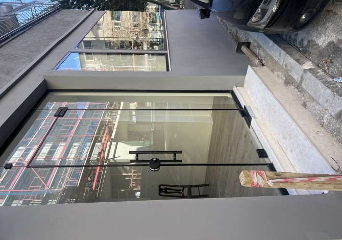 Ambient biznesi me qera 3+1 ne Tirane - 1,200 Euro