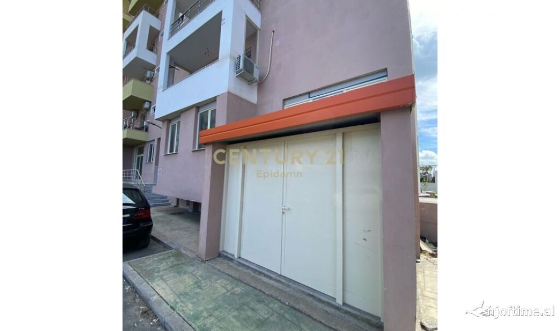 Ambient per qira ne Plazh, Durres !!