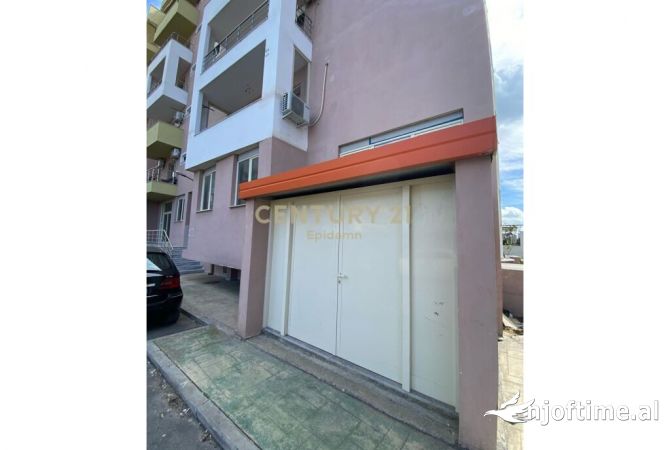 Ambiente Commerciale in Affitto 1+1 a Durazzo - 1,500 Euro