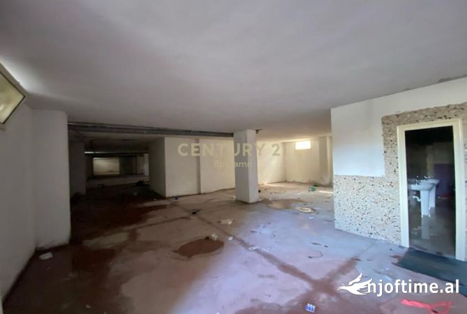 Ambiente Commerciale in Affitto 1+1 a Durazzo - 1,500 Euro