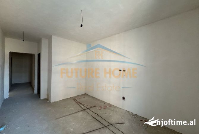 Shtepi ne shitje Apartament ne Tirane, 2+1, Mobilimi Bosh, pa mobiluar, Pagesa 199,000  Euro.