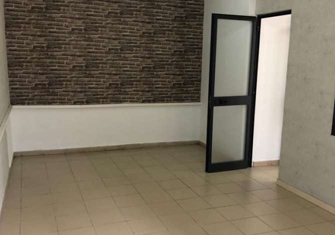 Jepet dyqan me qera,Pazari I Ri sheshi Avni Rustemi 