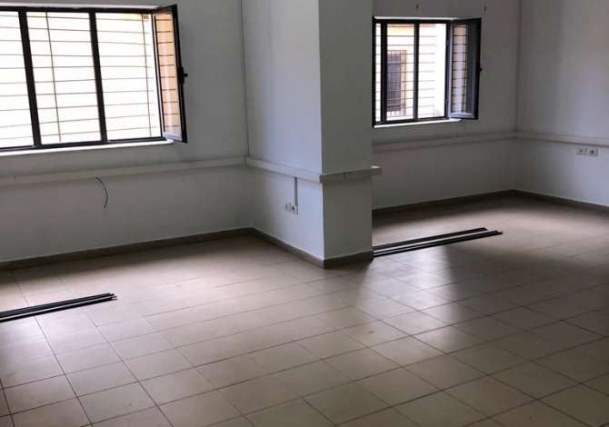 Jepet dyqan me qera,Pazari I Ri sheshi Avni Rustemi 