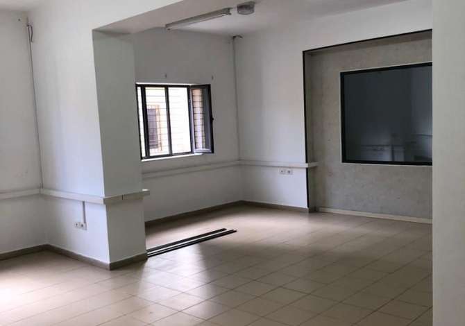 Jepet dyqan me qera,Pazari I Ri sheshi Avni Rustemi 