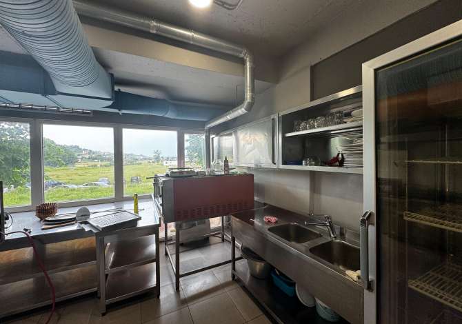 Jepet ambjent biznesi me qera,Astir