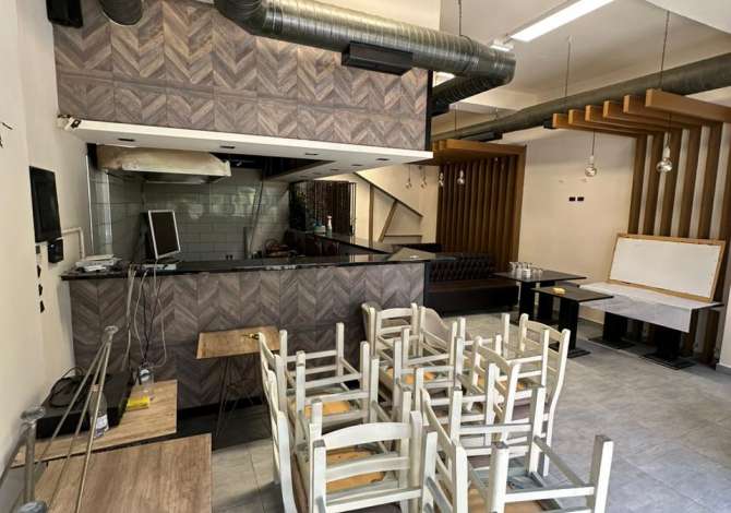 Ambient biznesi me qera 2+1 ne Tirane - 800 Euro