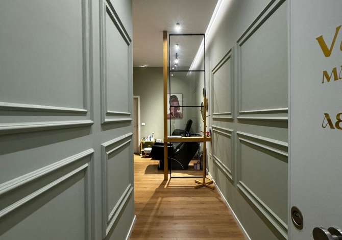 Jepet me qera ambjent biznesi,Kompleksi kontakt